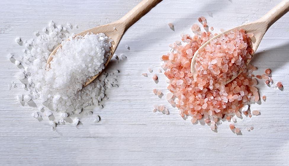 Comparison of refined white table salt versus natural mineral-rich salts